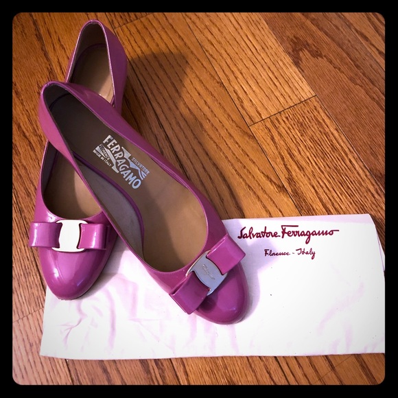 Salvatore Ferragamo Shoes - Salvatore Ferragamo Vara Patent Leather Pumps